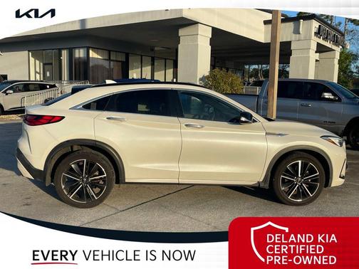 Majestic White 2022 INFINITI QX55 LUXE