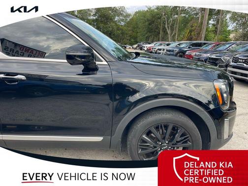 Ebony Black 2022 Kia Telluride SX