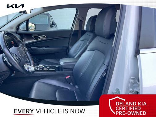 Snow White Pearl 2023 Kia Sportage Hybrid EX