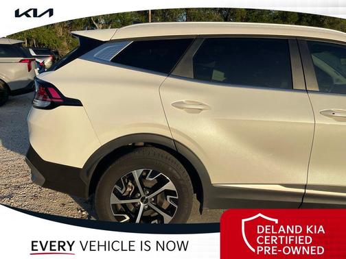 Snow White Pearl 2023 Kia Sportage Hybrid EX