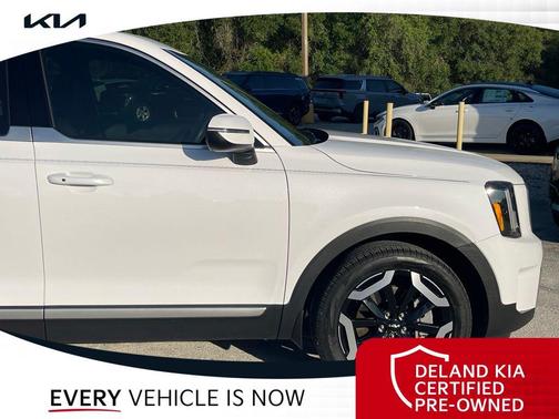 Glacial White Pearl 2024 Kia Telluride EX