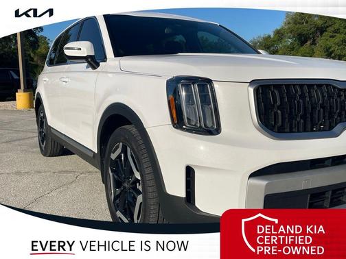 Glacial White Pearl 2024 Kia Telluride EX