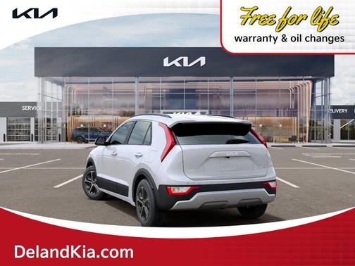 White Pearl 2026 Kia Niro EX