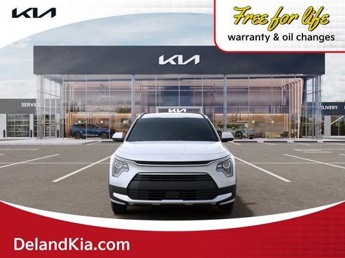 White Pearl 2026 Kia Niro EX