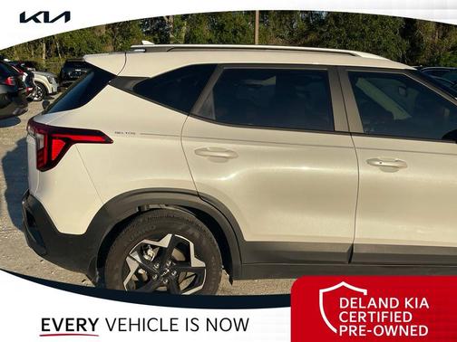Snow White Pearl 2025 Kia Seltos S