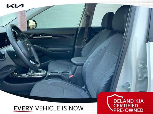 Snow White Pearl 2025 Kia Seltos S