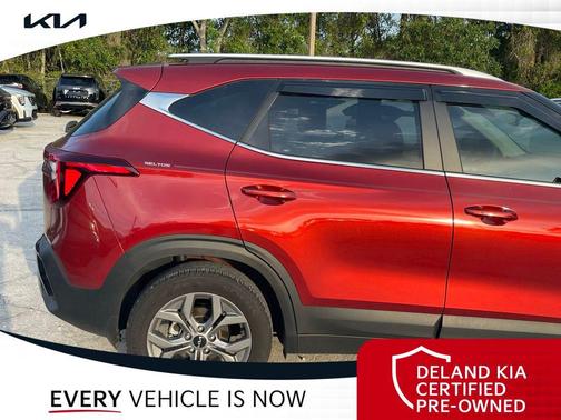 Mars Orange 2024 Kia Seltos S