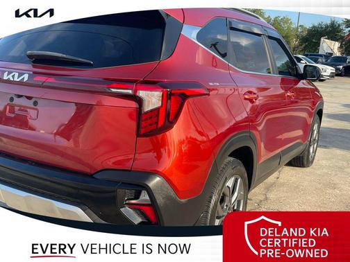 Mars Orange 2024 Kia Seltos S