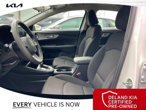 Snow White Pearl 2022 Kia Forte LXS