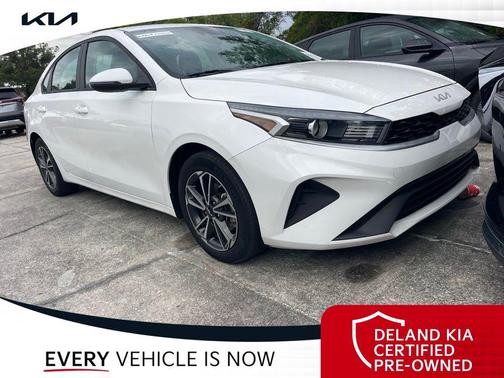 Snow White Pearl 2022 Kia Forte LXS