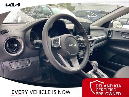 Snow White Pearl 2022 Kia Forte LXS