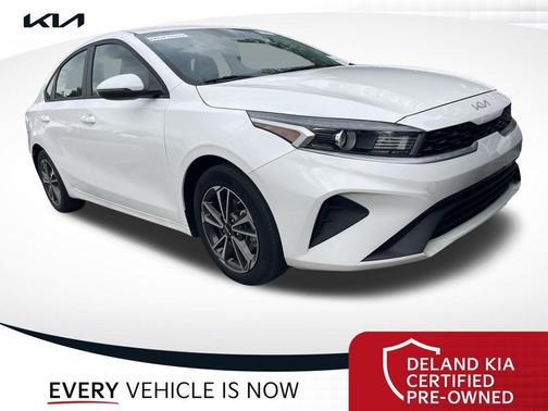 Snow White Pearl 2022 Kia Forte LXS