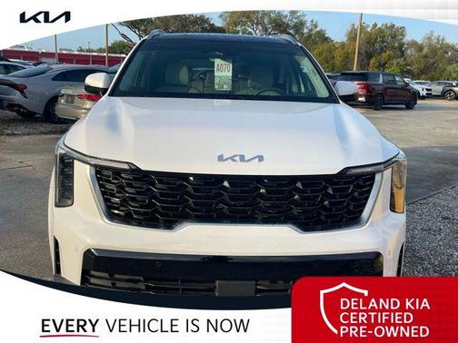 Glacial White Pearl 2024 Kia Sorento S