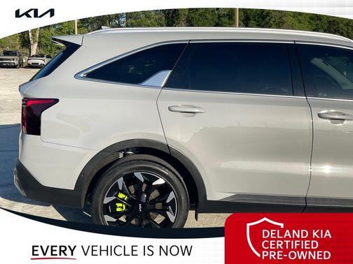 Wolf Gray 2025 Kia Sorento SX