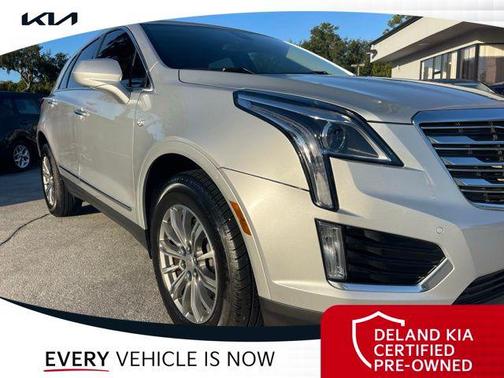Radiant Silver Metallic 2019 Cadillac XT5 Luxury