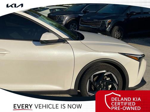 Snow White Pearl 2025 Kia K4 EX