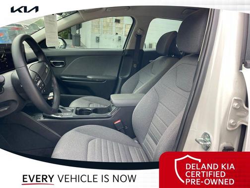 Snow White Pearl 2025 Kia K4 EX