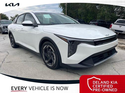 Snow White Pearl 2025 Kia K4 EX