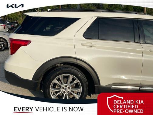 Star White Metallic Tri-Coat 2023 Ford Explorer XLT