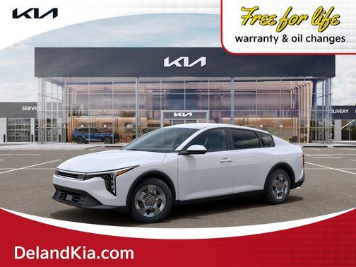 White Pearl 2026 Kia K4 LX