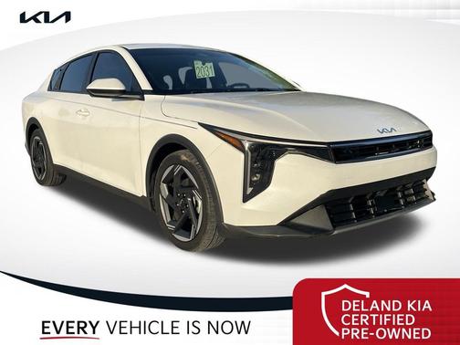 Snow White Pearl 2025 Kia K4 EX