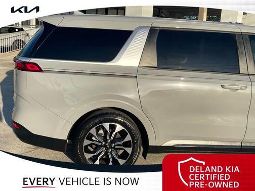 2024 Kia Carnival EX