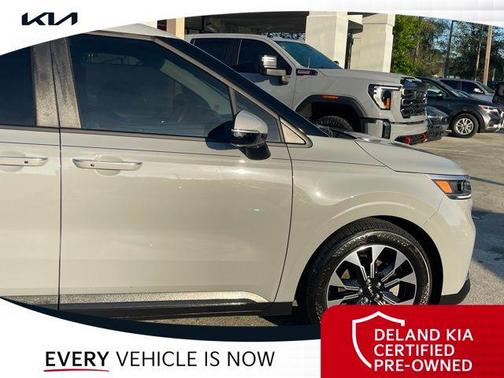 2024 Kia Carnival EX