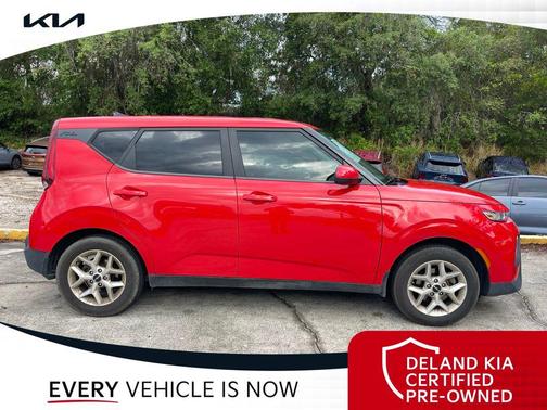 Inferno Red 2022 Kia Soul LX
