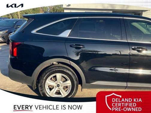 2023 Kia Sorento LX
