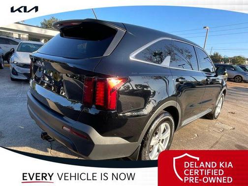 2023 Kia Sorento LX