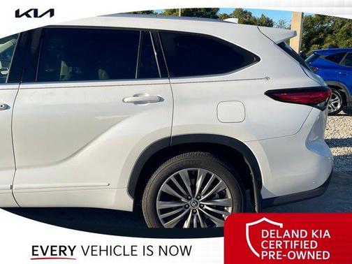 2022 Toyota Highlander Platinum
