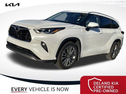 2022 Toyota Highlander Platinum