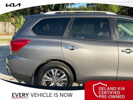 Gun Metallic 2019 Nissan Pathfinder SL