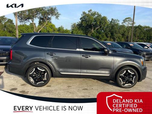 Gravity Gray 2024 Kia Telluride LX