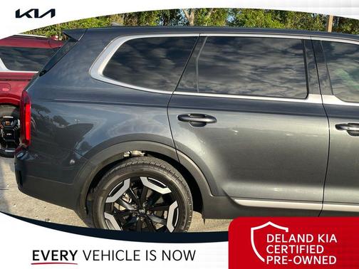 Gravity Gray 2024 Kia Telluride LX