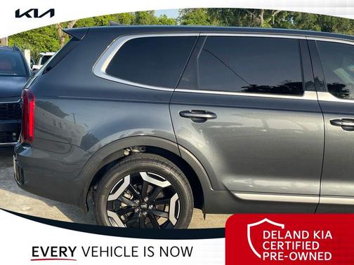 Gravity Gray 2024 Kia Telluride LX