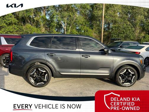 Gravity Gray 2024 Kia Telluride LX