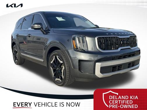 Gravity Gray 2024 Kia Telluride LX