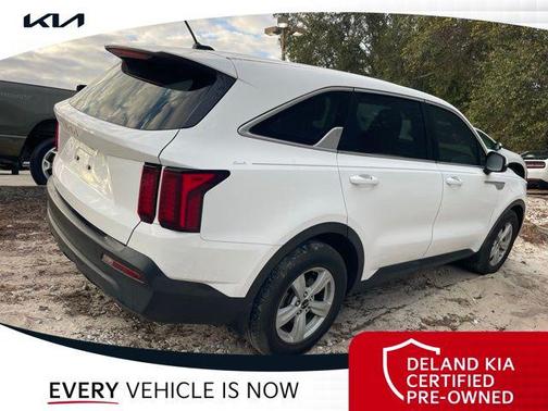 2023 Kia Sorento LX