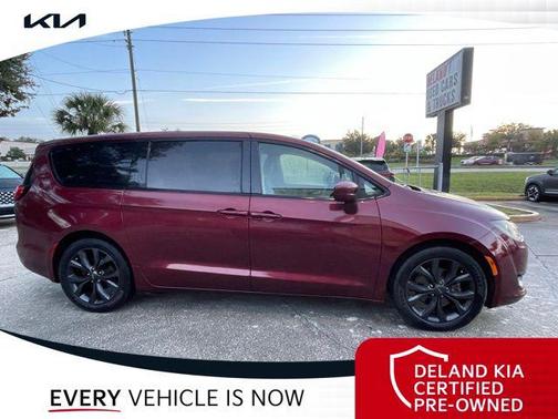 2018 Chrysler Pacifica Touring Plus