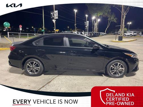 Aurora Black 2023 Kia Forte LXS