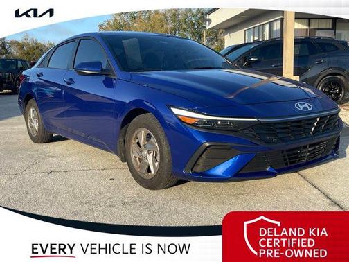 2025 Hyundai ELANTRA SE