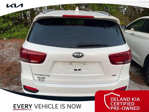 Snow White Pearl 2019 Kia Sorento LX