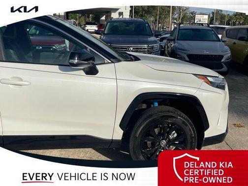 2023 Toyota RAV4 Hybrid SE