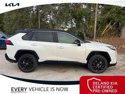 2023 Toyota RAV4 Hybrid SE