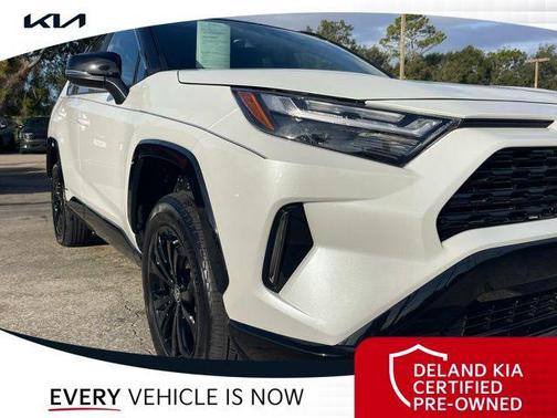 2023 Toyota RAV4 Hybrid SE