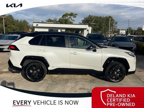 2023 Toyota RAV4 Hybrid SE