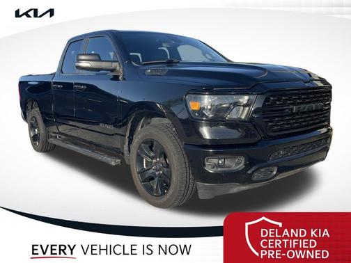 Diamond Black Crystal Pearlcoat 2022 RAM 1500 Big Horn/Lone Star