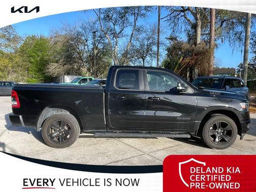 Diamond Black Crystal Pearlcoat 2022 RAM 1500 Big Horn/Lone Star