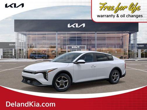 2026 Kia K4 LXS
